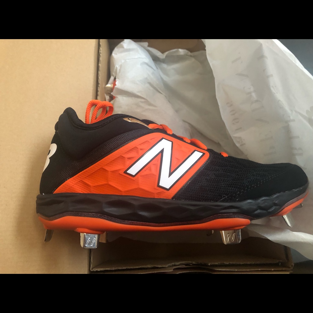New Balance Women’s Metal Softball Black/Orange Cleats